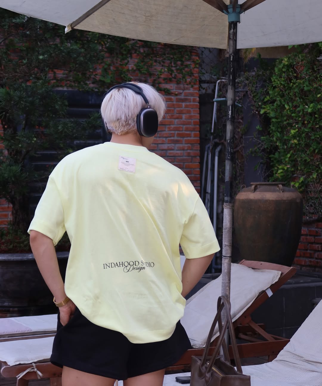 INDAHOOD SIGNATURE EMBOSSED SUGAR COOKIE TEE